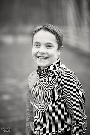 The R Family's Portrait Session in the Brecksville Reservation