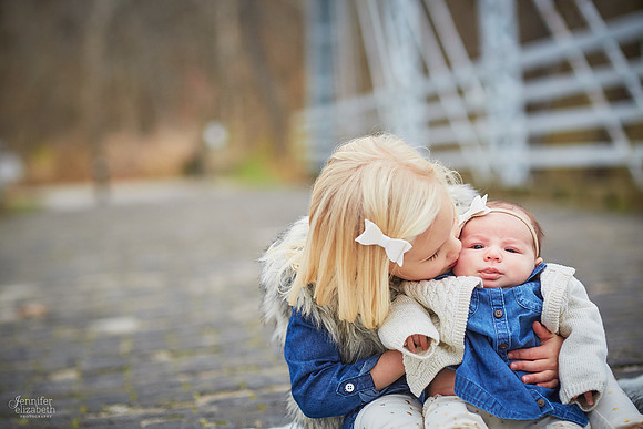 The R Family's Portrait Session in the Brecksville Reservation