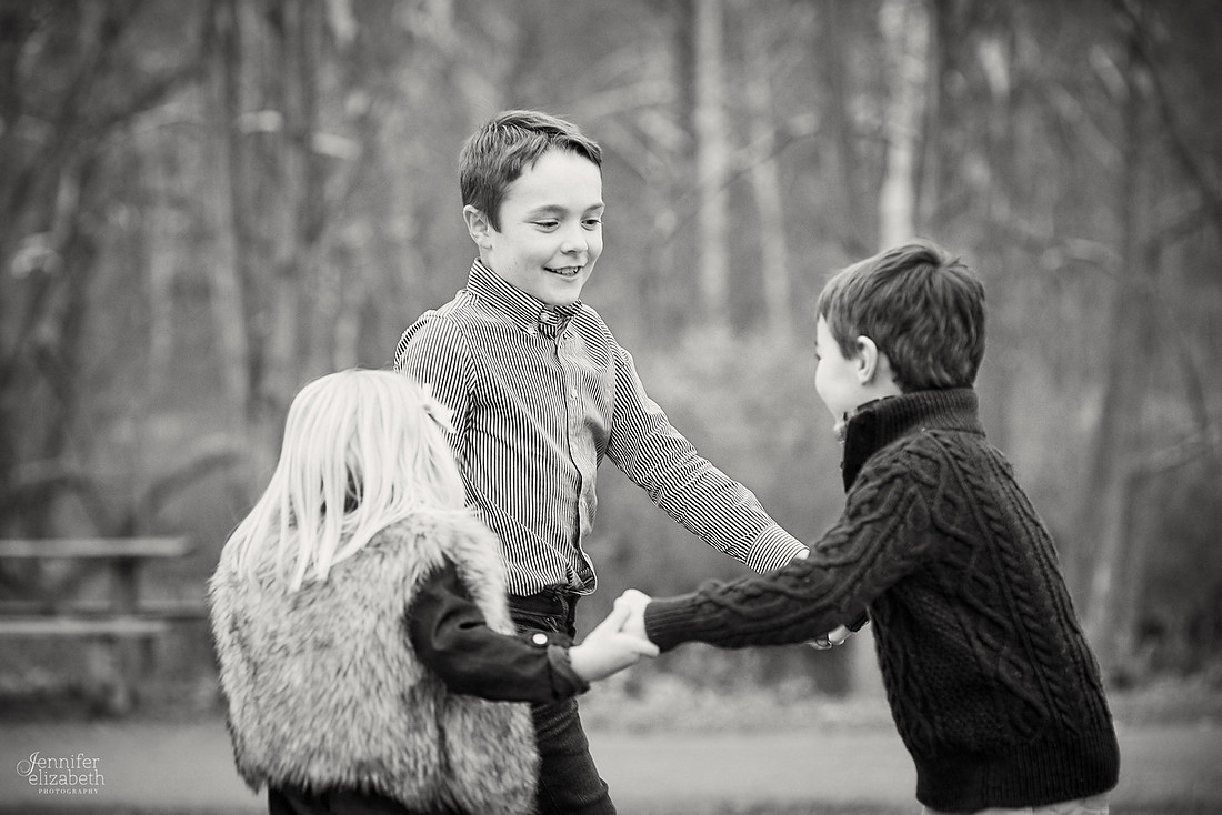 The R Family's Portrait Session in the Brecksville Reservation