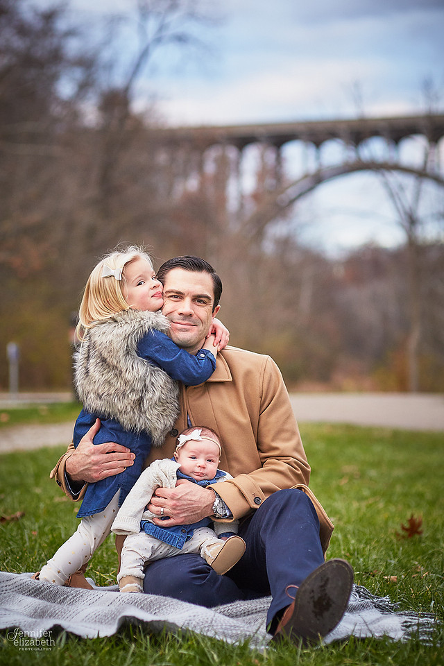 The R Family's Portrait Session in the Brecksville Reservation