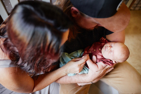 Baby Raylin: Lifestyle Newborn Family Portrait Session in Parma