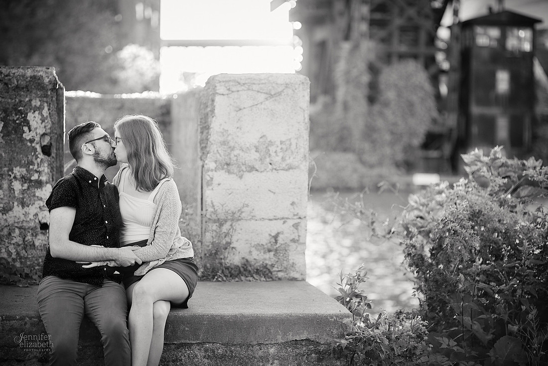 Katie & Sam: Engagement Session in The Flats