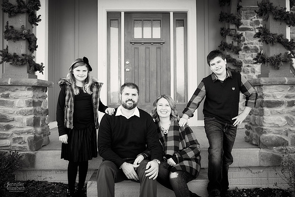 The L Family: Holiday Portrait Session in Granville, Ohio