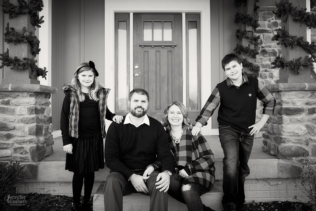 The L Family: Holiday Portrait Session in Granville, Ohio