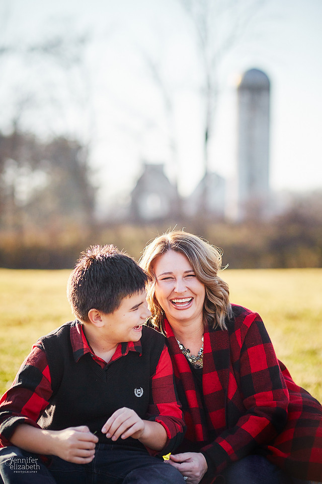 The L Family: Holiday Portrait Session in Granville, Ohio