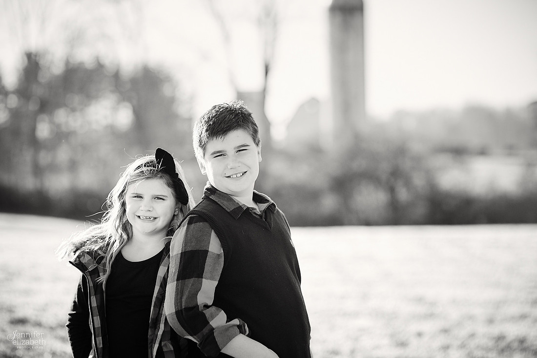 The L Family: Holiday Portrait Session in Granville, Ohio
