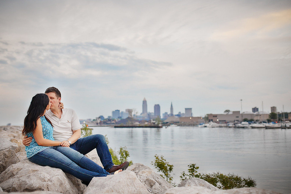 Sophia & Brian: Engagement Session in Downtown Cleveland and Edgewater Beach