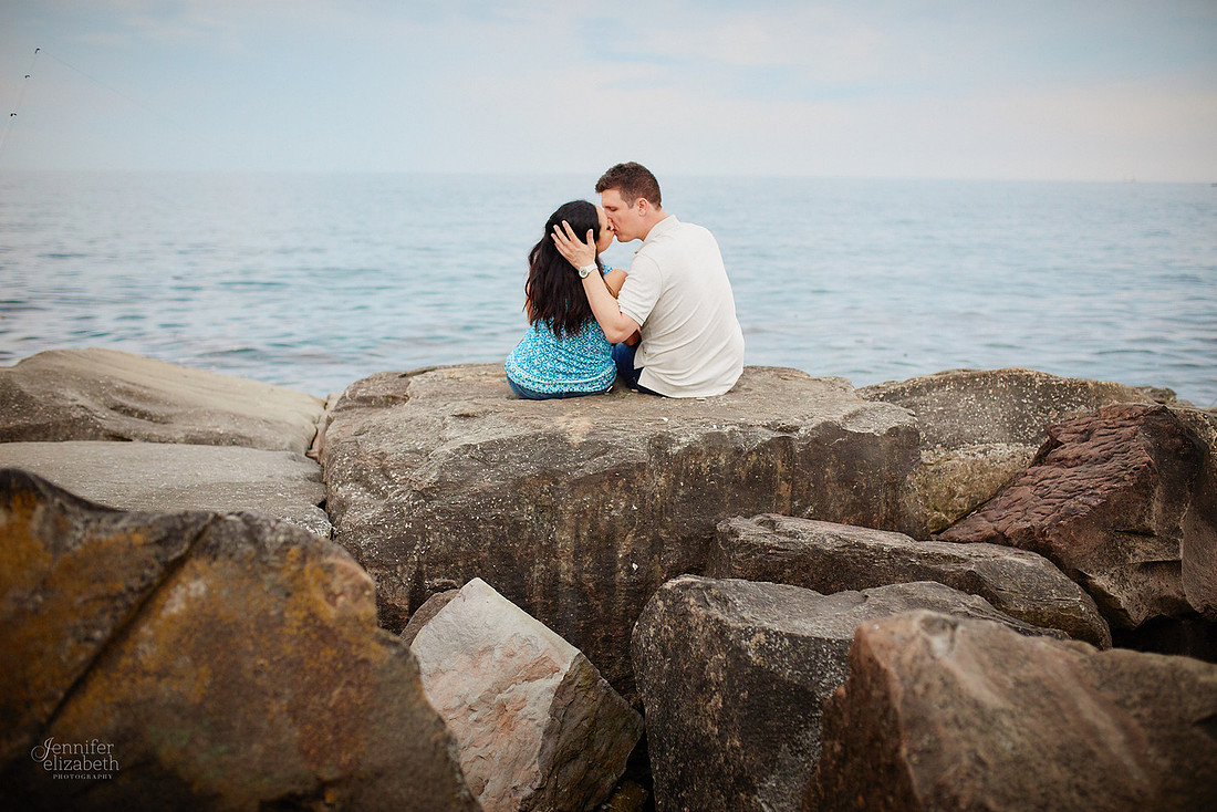 Sophia & Brian: Engagement Session in Downtown Cleveland and Edgewater Beach
