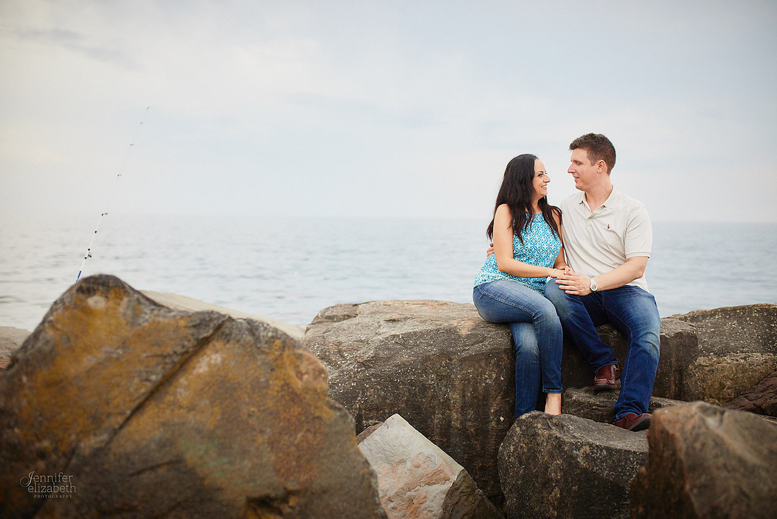 Sophia & Brian: Engagement Session in Downtown Cleveland and Edgewater Beach