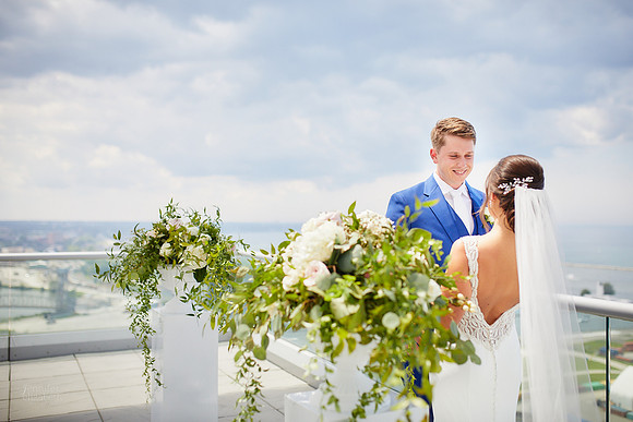 Stephanie & Tom: Wedding at Lago Custom Events at Aloft Cleveland Downtown