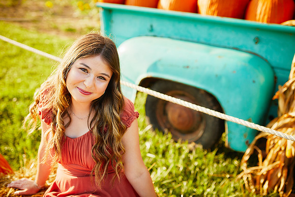 Rachel: Senior Sunflower Session at Ramseyer Farms in Wooster