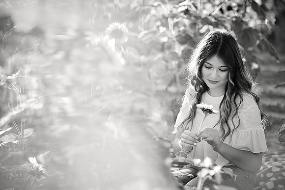 Rachel: Senior Sunflower Session at Ramseyer Farms in Wooster