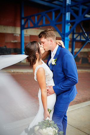 Stephanie & Tom: Wedding at Lago Custom Events at Aloft Cleveland Downtown