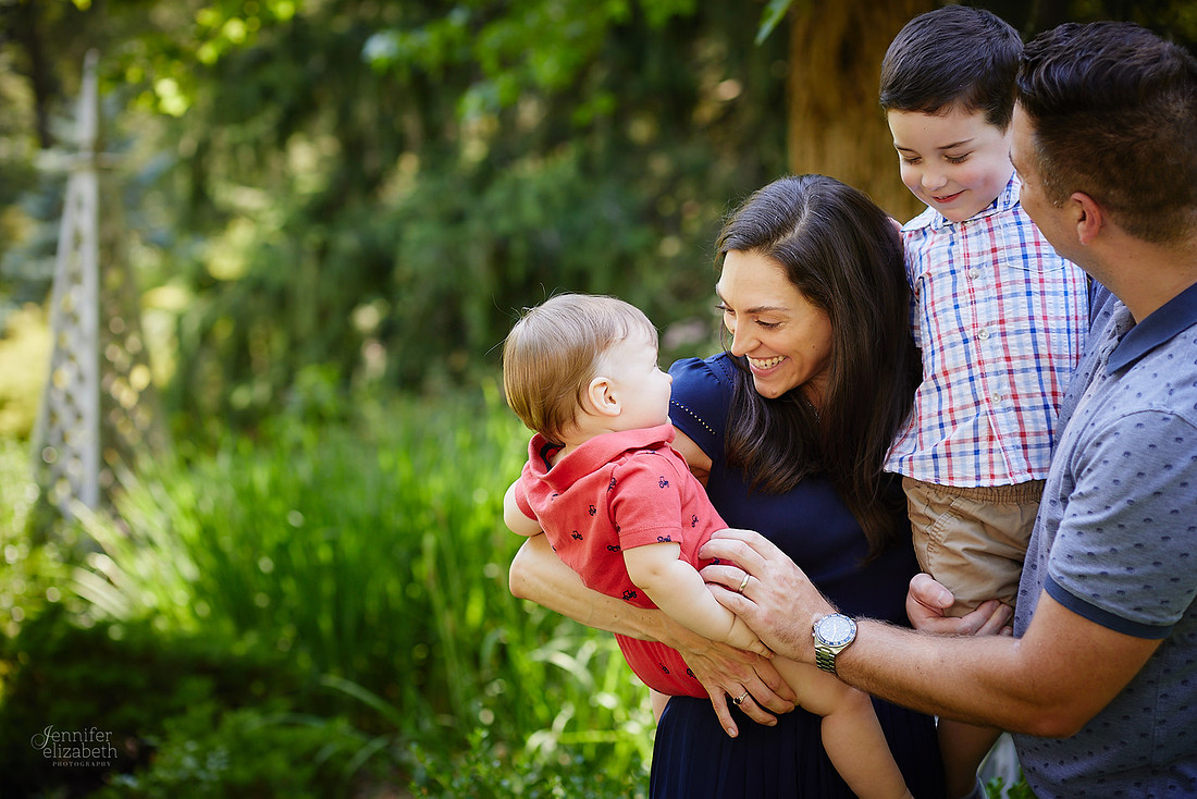 The M Family: Backyard Portrait Session in Willoughby Hills