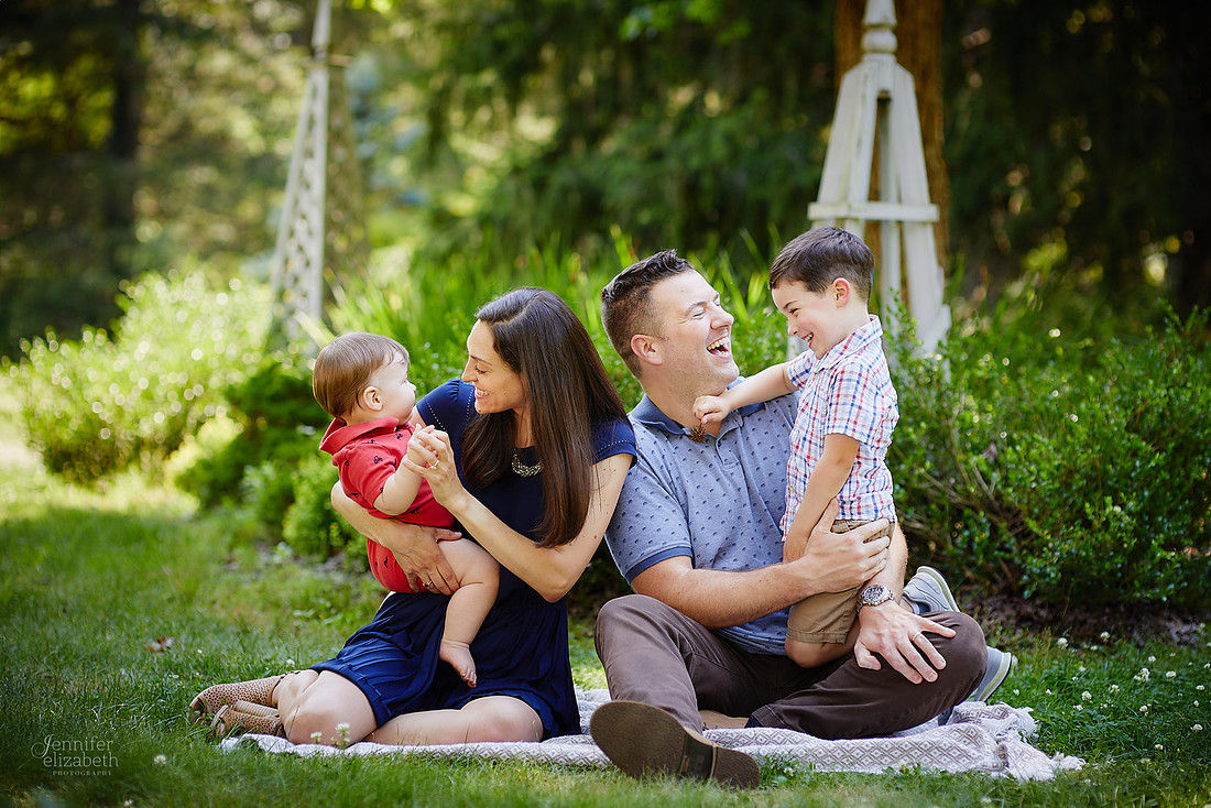 The M Family: Backyard Portrait Session in Willoughby Hills