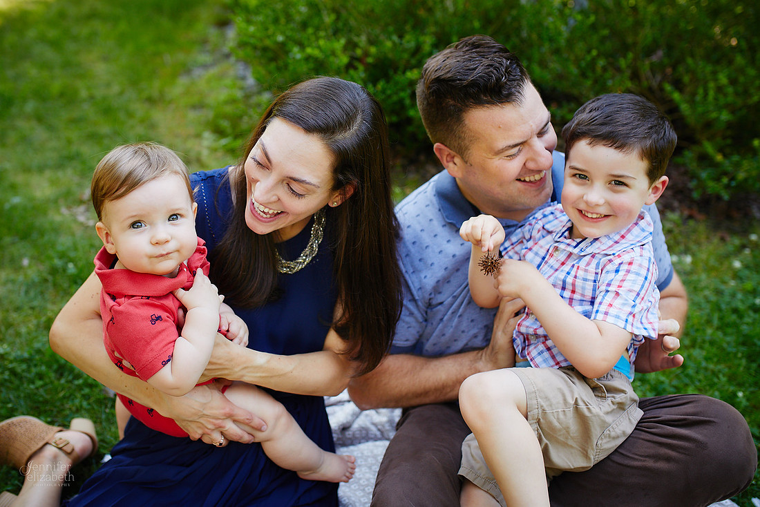 The M Family: Backyard Portrait Session in Willoughby Hills