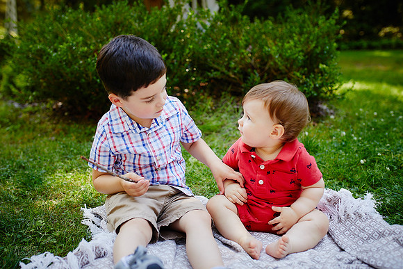 The M Family: Backyard Portrait Session in Willoughby Hills