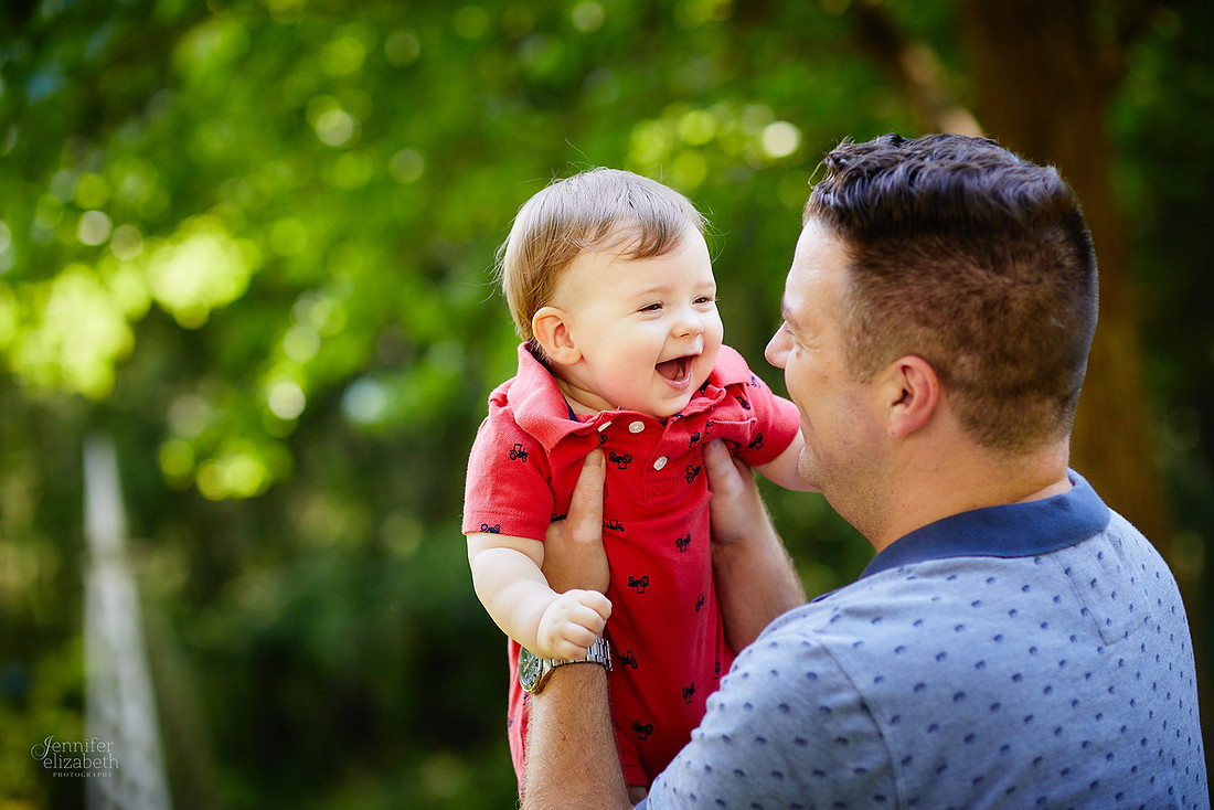 The M Family: Backyard Portrait Session in Willoughby Hills