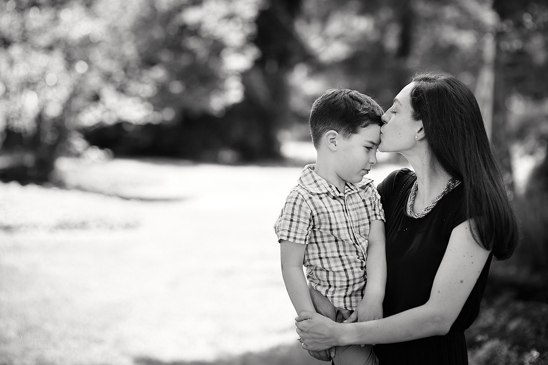 The M Family: Backyard Portrait Session in Willoughby Hills