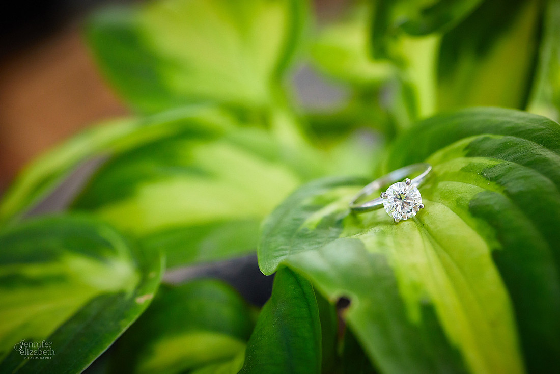 Stephanie & Tom: Pittsburgh Engagement Session at Roberto Clemente Bridge and Point State Park Fountain