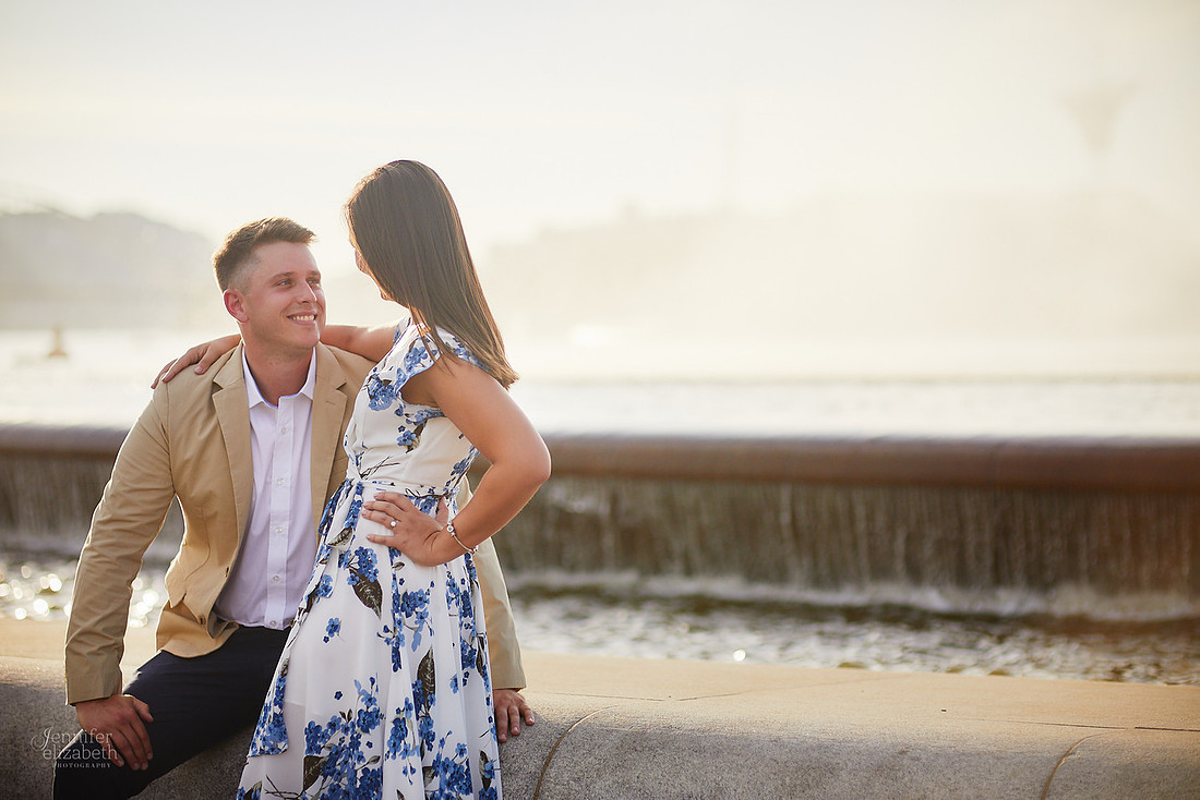 Stephanie & Tom: Pittsburgh Engagement Session at Roberto Clemente Bridge and Point State Park Fountain