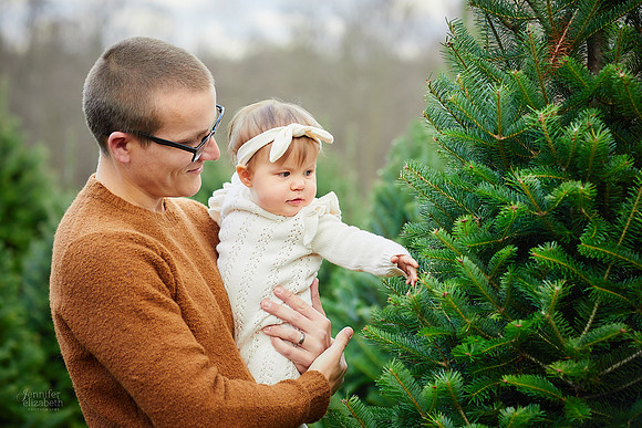 The B Family: Portrait Session at Sugar Pines Farm in Chesterland