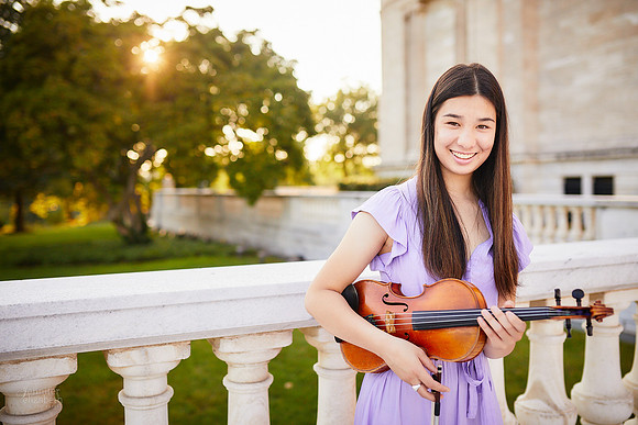 Christina: Senior Portrait Session at the Cleveland Museum of Art and Wade Lagoon