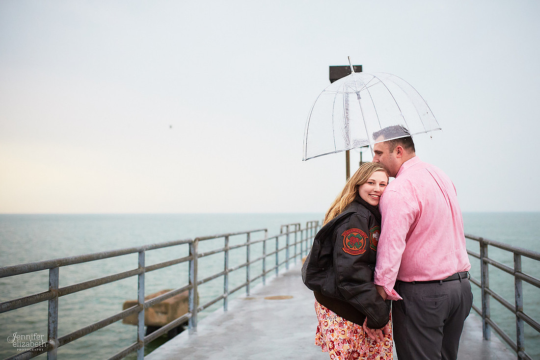 Kaitlin & Derek: Engagement Session at Edgewater Park