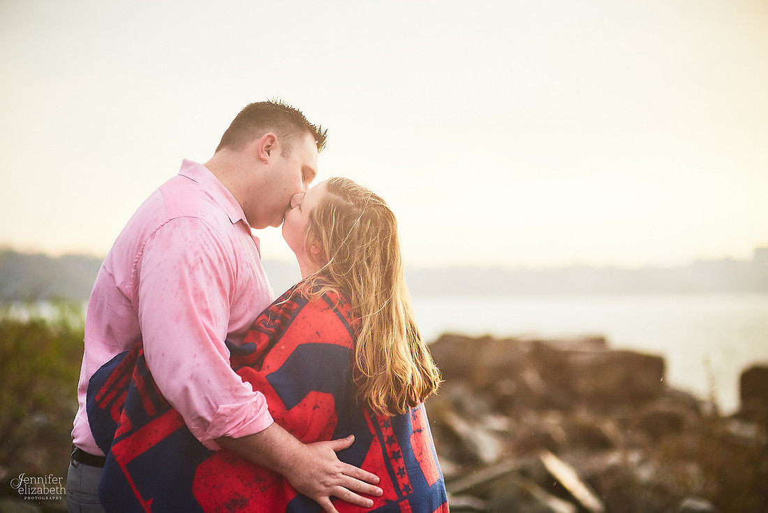 Kaitlin & Derek: Engagement Session at Edgewater Park
