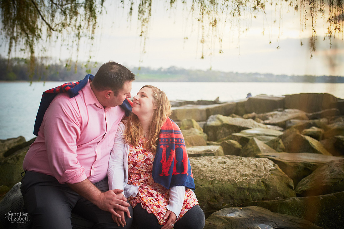 Kaitlin & Derek: Engagement Session at Edgewater Park