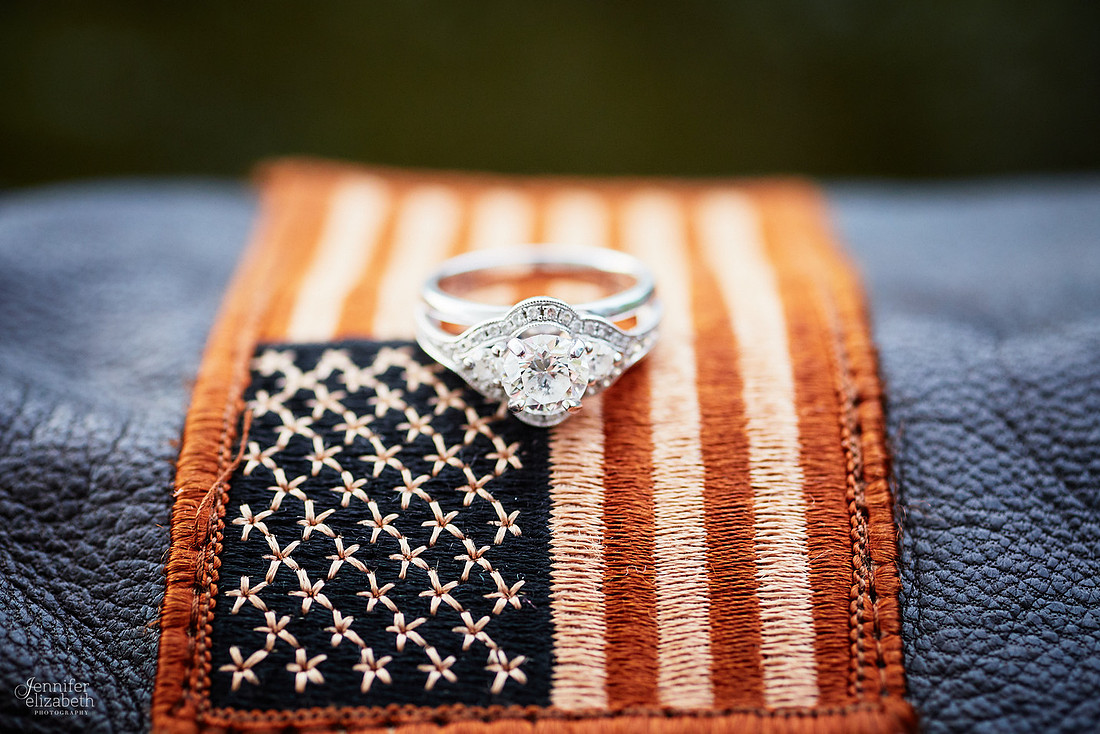 Kaitlin & Derek: Engagement Session at Edgewater Park