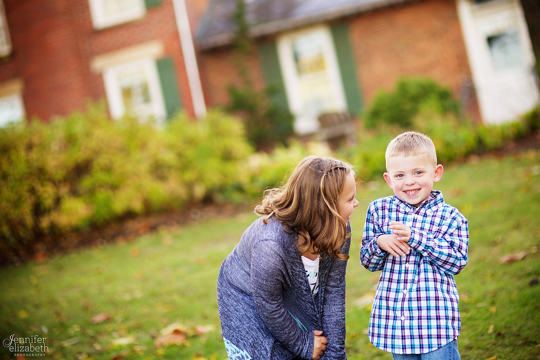 The D & S Families: Portrait Session at Everal Barn in Westerville