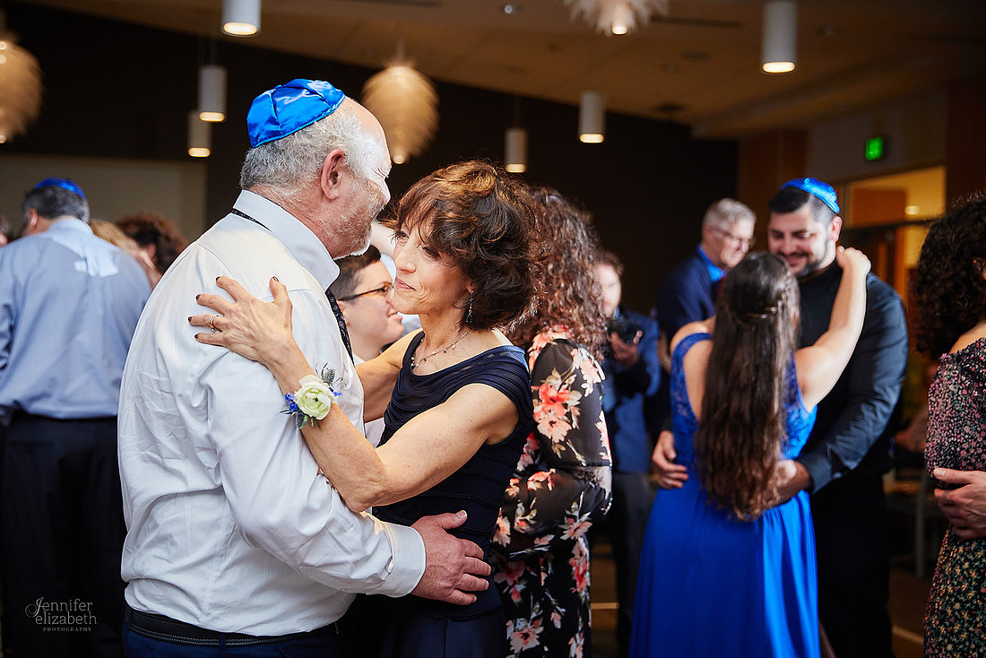 Maia & Ben: Wedding at Gleneagles Golf Club & Events in Twinsburg
