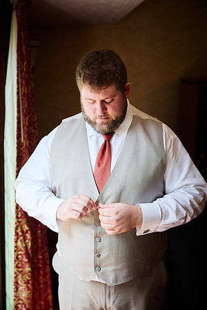 Jon & Taylor: Wedding at Sun Valley in Chagrin Falls