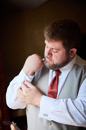 Jon & Taylor: Wedding at Sun Valley in Chagrin Falls