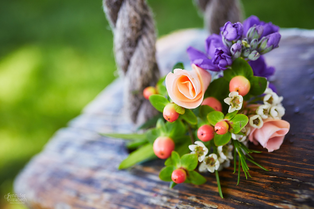 Laura & Matt: Wedding at The Vineyards at Pine Lake
