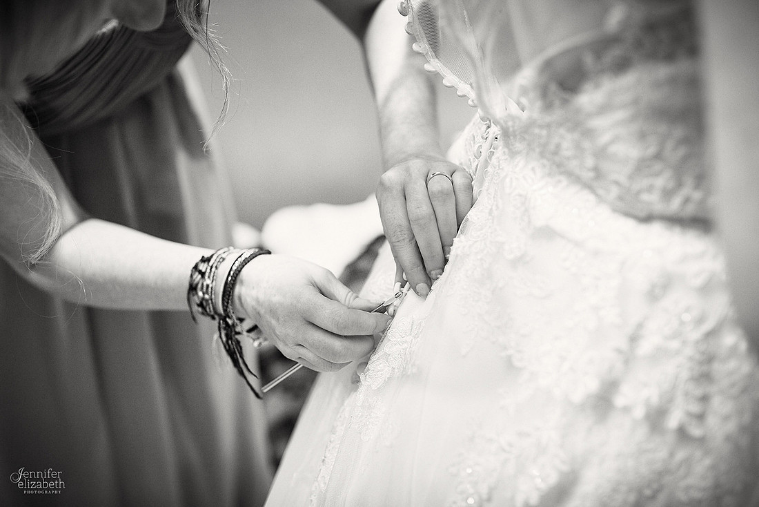 Laura & Matt: Wedding at The Vineyards at Pine Lake