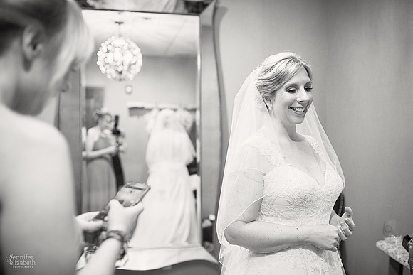 Laura & Matt: Wedding at The Vineyards at Pine Lake