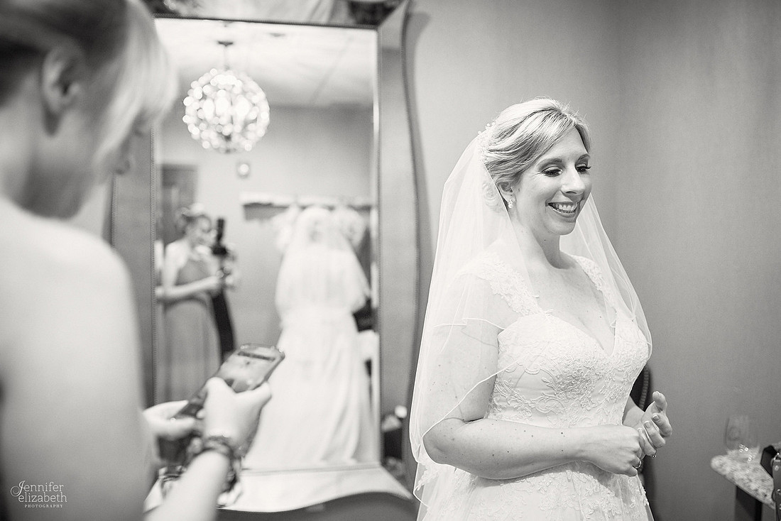 Laura & Matt: Wedding at The Vineyards at Pine Lake