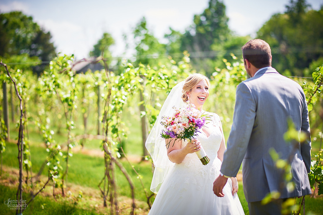 Laura & Matt: Wedding at The Vineyards at Pine Lake