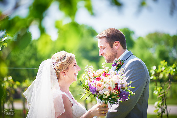 Laura & Matt: Wedding at The Vineyards at Pine Lake