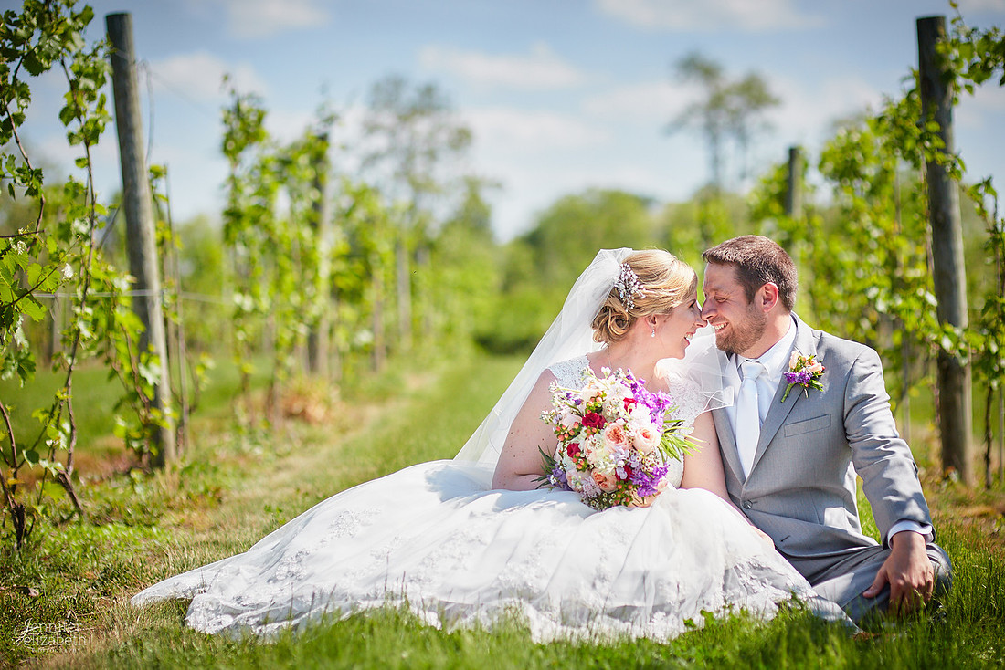 Laura & Matt: Wedding at The Vineyards at Pine Lake