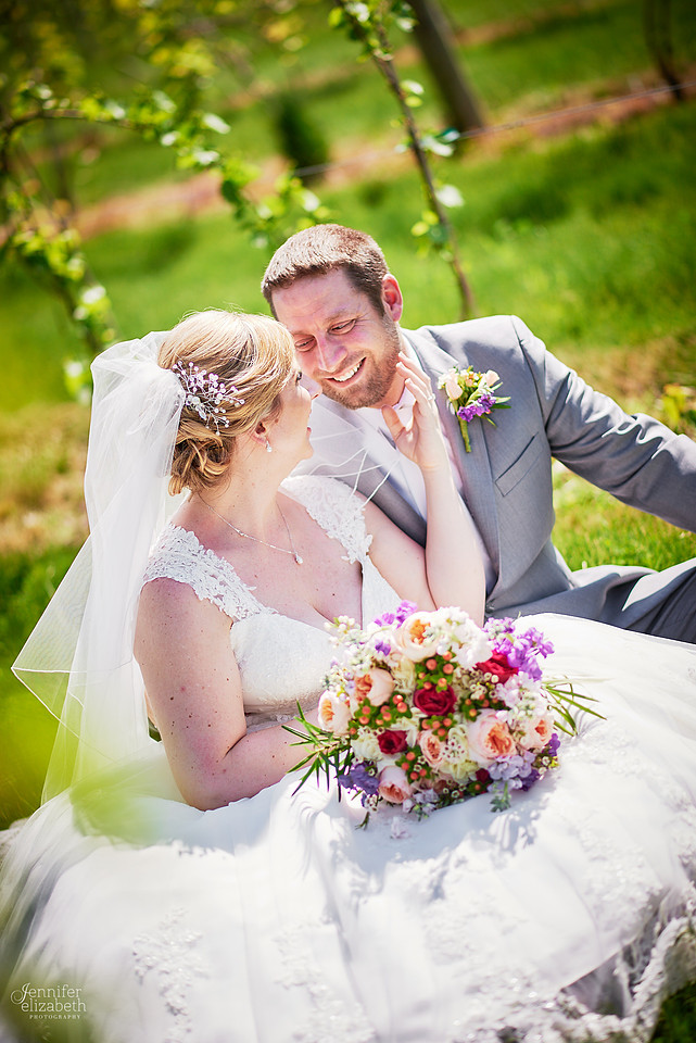 Laura & Matt: Wedding at The Vineyards at Pine Lake