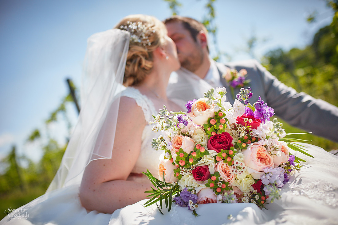 Laura & Matt: Wedding at The Vineyards at Pine Lake