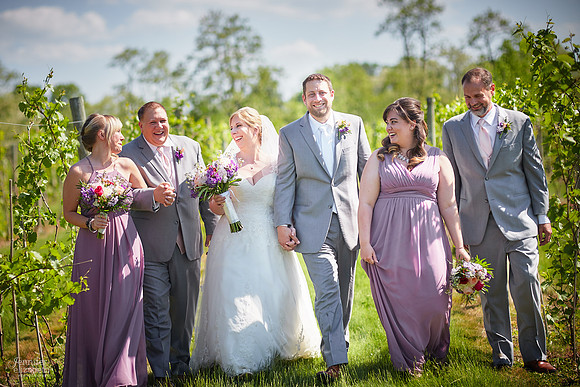 Laura & Matt: Wedding at The Vineyards at Pine Lake