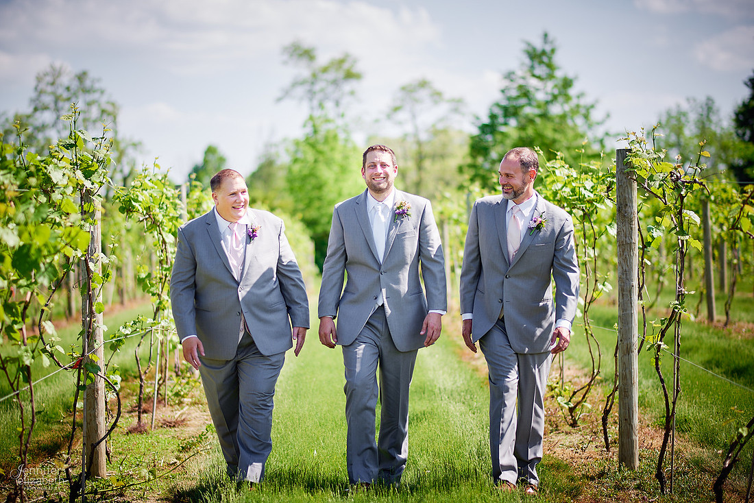 Laura & Matt: Wedding at The Vineyards at Pine Lake