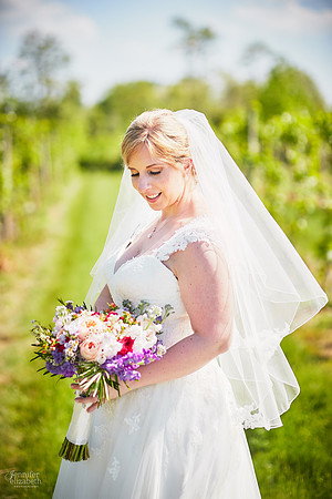 Laura & Matt: Wedding at The Vineyards at Pine Lake