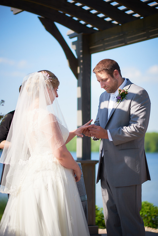 Laura & Matt: Wedding at The Vineyards at Pine Lake