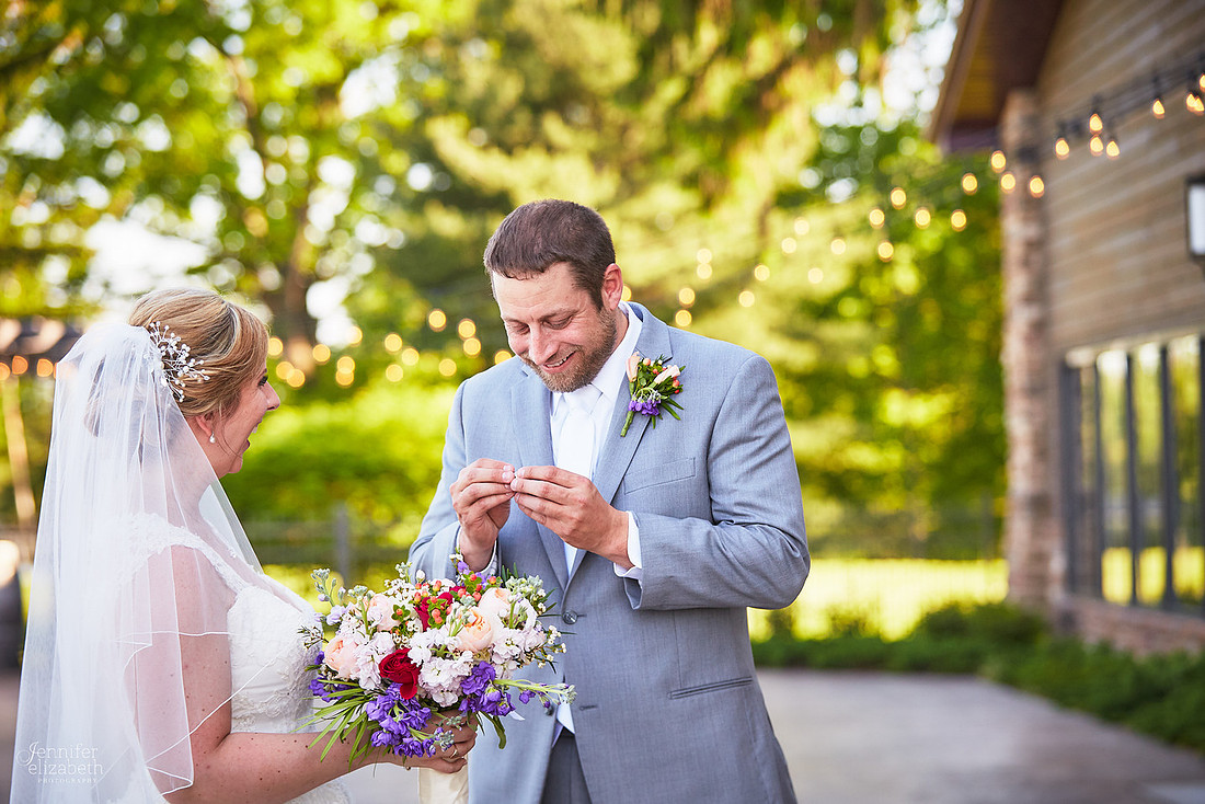 Laura & Matt: Wedding at The Vineyards at Pine Lake