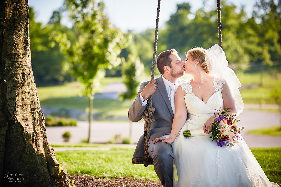 Laura & Matt: Wedding at The Vineyards at Pine Lake